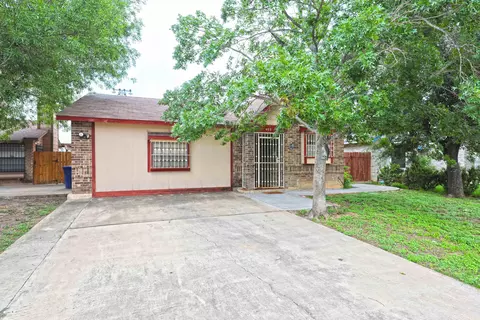 403 Sunridge Lp, Laredo, TX 78041 photo 1