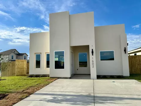 1602 Tutor Dr, Laredo, TX 78046 photo 1