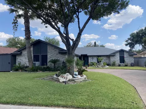 1219 St Patrick Dr, Laredo, TX 78045 photo 1