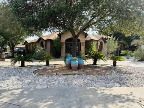 126 Sun Ray Lp, Laredo, TX 78041 photo 1