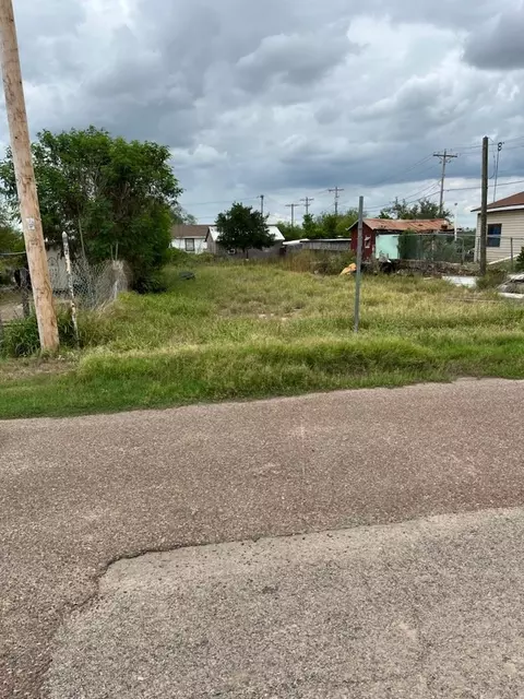 403 Arkansas Ave, Laredo, TX 78043