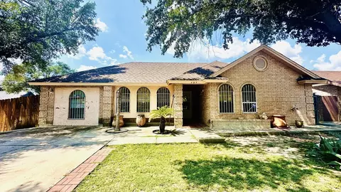 137 Ashton Lp, Laredo, TX 78045 photo 1