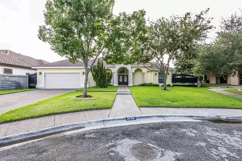 3704 Celita Lp, Laredo, TX 78041 photo 1