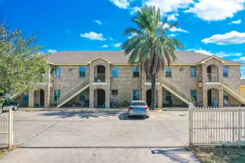 901 Olive St, Laredo, TX 78041 photo 1