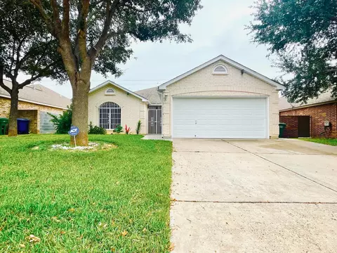 2126 Lima Lp, Laredo, TX 78045 photo 1