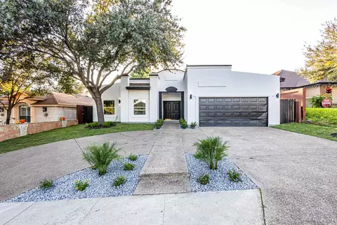 408 Cambridge Lp, Laredo, TX 78045 photo 1