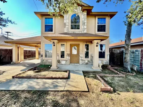 1004 Savannah Lp, Laredo, TX 78046 photo 1