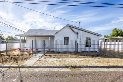 120 E Gustavus St, Laredo, TX 78040 photo 1