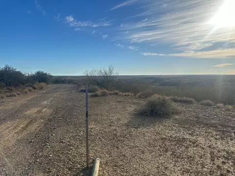 59 Us 83, Laredo, TX 78046