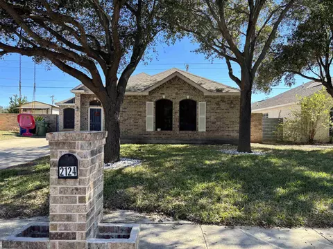 2124 Lima Lp, Laredo, TX 78045 photo 1