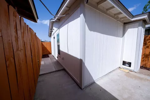 220 E San Jose St, Laredo, TX 78040 photo 1