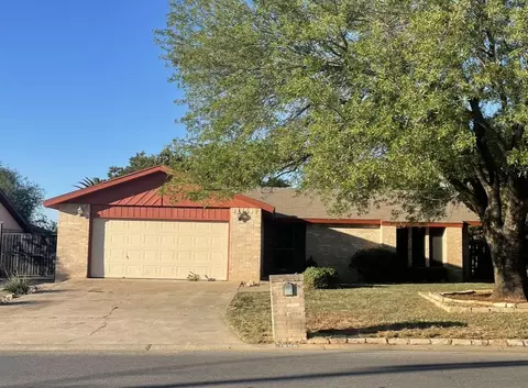 1606 E Hillside Rd, Laredo, TX 78041 photo 1