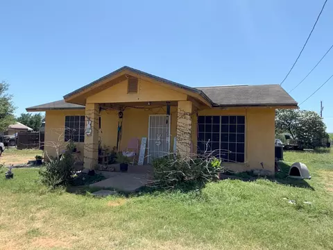 2013 Cedar Ave, Zapata, TX 78076