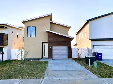 512 Deer Path Loop, Laredo, TX 78045 photo 1