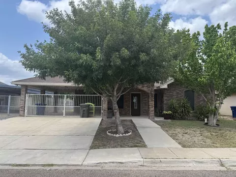230 Charreada Dr, Laredo, TX 78045 photo 1