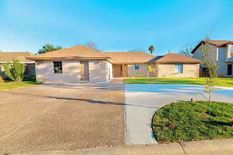 8655 Northridge Lp, Laredo, TX 78045 photo 1
