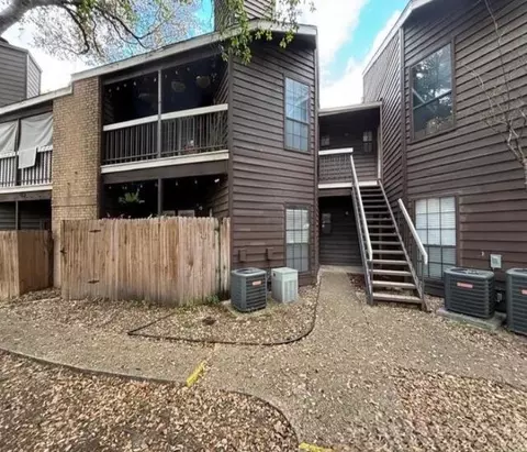8655 Datapoint Dr #205, San Antonio, TX 78229