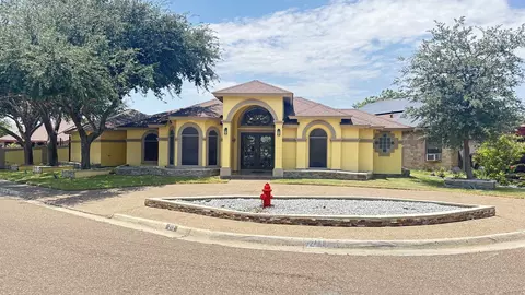 212 Sun Ray Lp, Laredo, TX 78041 photo 1