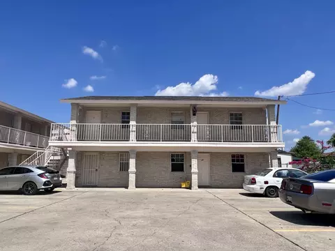 216 E Cherry Ln #11, Laredo, TX 78041