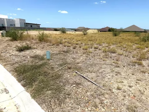 58 Finca Loop, Laredo, TX 78045 photo 7