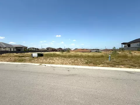 70 Finca Loop, Laredo, TX 78045 photo 15