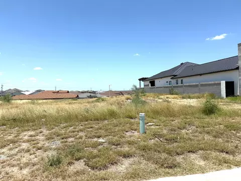 70 Finca Loop, Laredo, TX 78045 photo 8