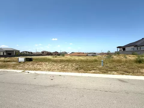 70 Finca Loop, Laredo, TX 78045 photo 4