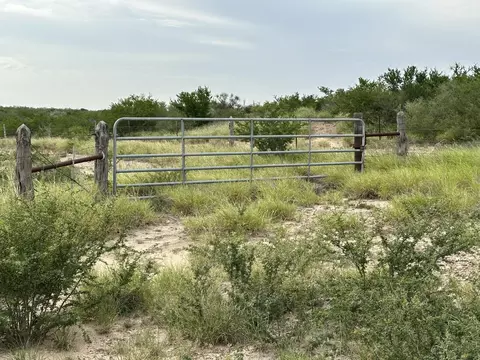 3441 S Us Highway 83, Zapata, TX 78076