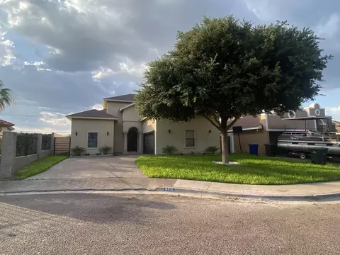 8916 Siller Lp, Laredo, TX 78045 photo 1