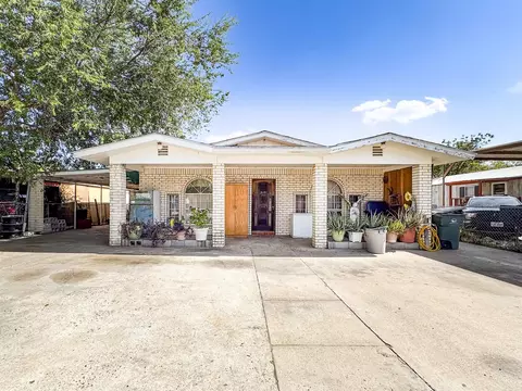 315 W Peach Ln, Laredo, TX 78041