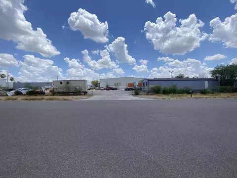 14420 Import Rd, Laredo, TX 78045 photo 1