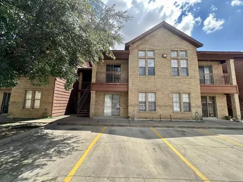 9802 Cantera Ct #504-E, Laredo, TX 78045