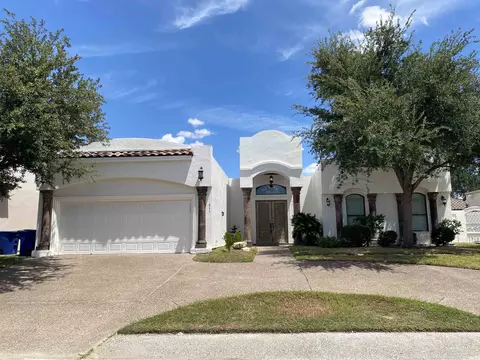 411 Lake Nakuru Ct, Laredo, TX 78041