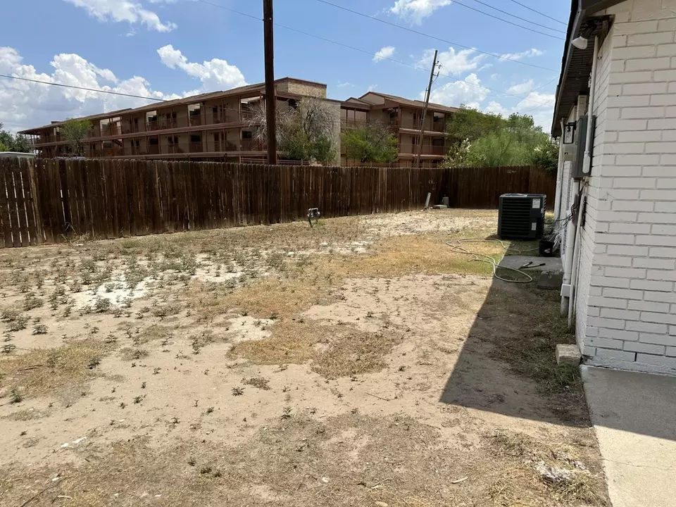 Exterior - 4640 Monterrey Lp, Laredo, TX 78041 photo 6 of 6