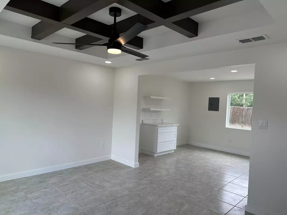 Living - 4640 Monterrey Lp, Laredo, TX 78041 photo 2 of 5