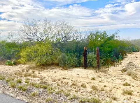 132 Dilley Blvd, Zapata, TX 78076