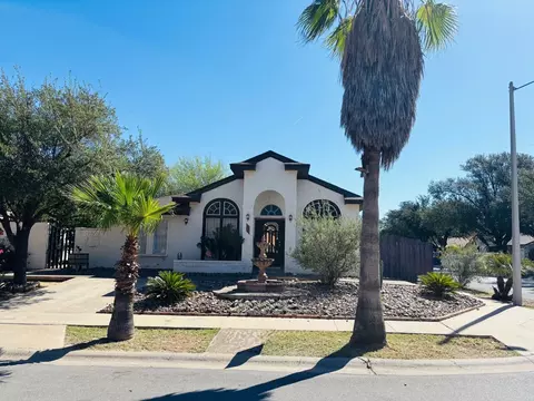 113 Ashton Lp, Laredo, TX 78045 photo 1