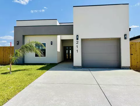 211 Lusitano Dr, Laredo, TX 78046