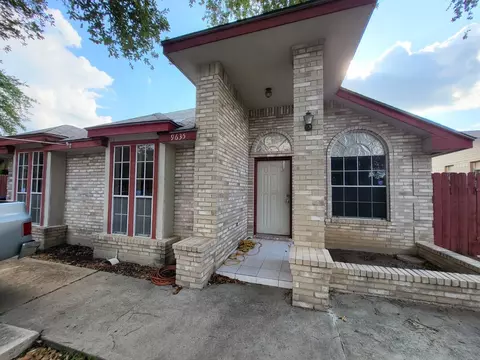 9635 White Wing Lp, Laredo, TX 78045 photo 1