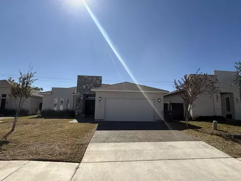 6102 Amir Dr, Laredo, TX 78041 photo 1
