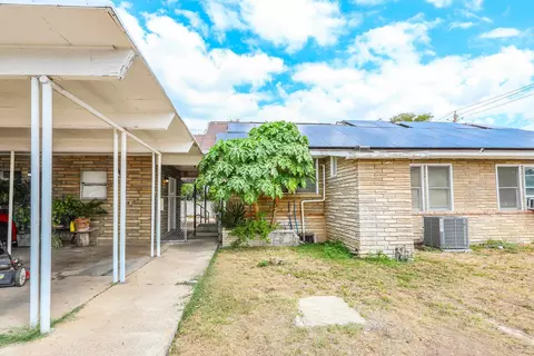 1402 Corpus Christi St #F, Laredo, TX 78040
