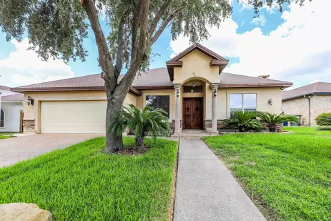 6514 Grande Bay Dr, Laredo, TX 78041