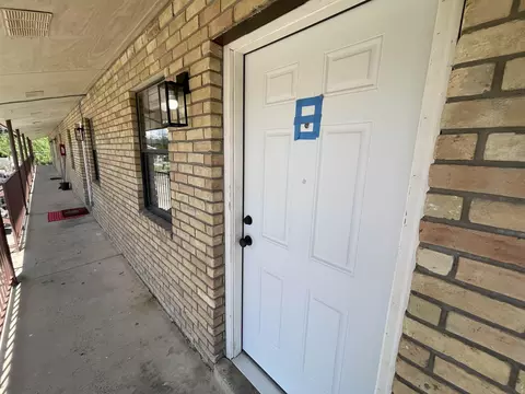 3005 E Price St #8, Laredo, TX 78043