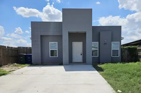 357 Riverhill Lp, Laredo, TX 78046