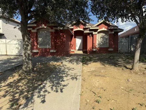 2640 Comal Lp, Laredo, TX 78046