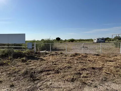 3428 S Us Highway 83, Zapata, TX 78076