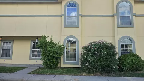1000 Ranchway Dr #86, Laredo, TX 78045