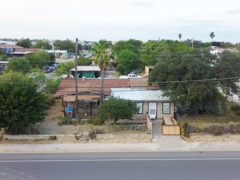 3202 Market St, Laredo, TX 78043