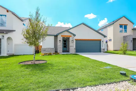 1008 True Patriot Dr, Laredo, TX 78045