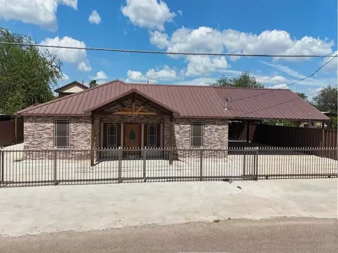 1103 Falcon Ave, Zapata, TX 78076